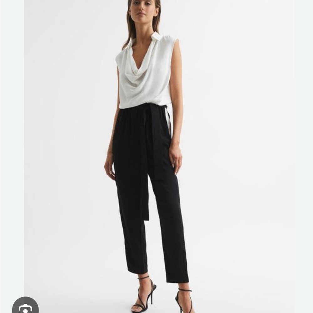 Elegant Reis Jumpsuit with Gorgeous Leg stripes